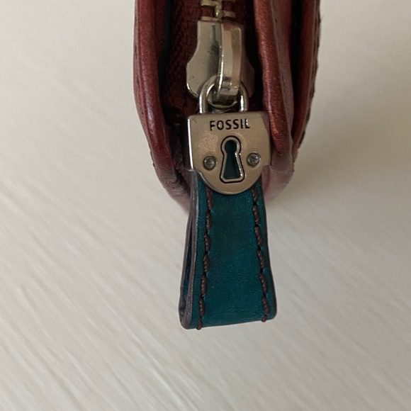 Fossil Brown Leather Wallet Teal Giraffe Detail Bohemian w Fossil Dust Bag - Picture 10 of 15